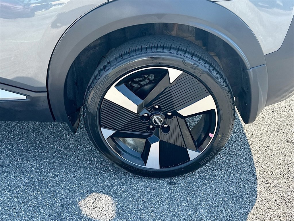 Used 2025 Nissan Kicks SR image 24