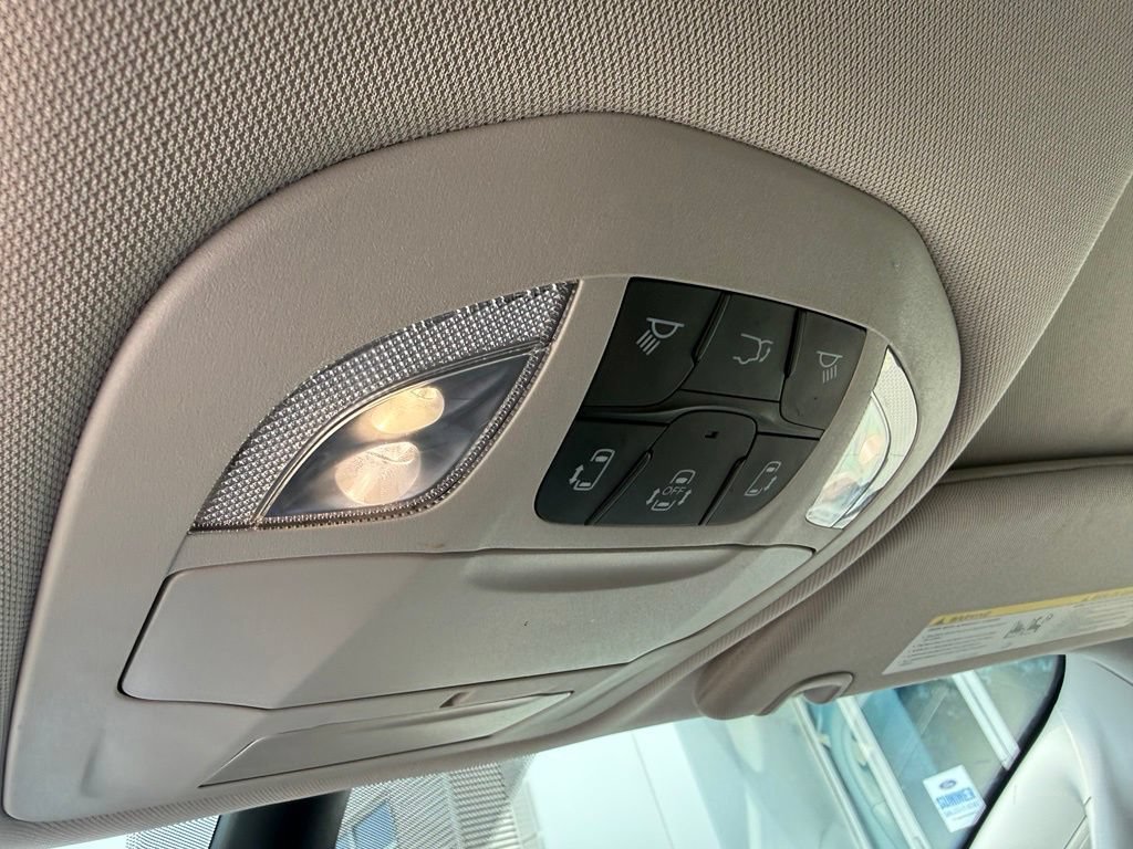 Used 2024 Chrysler Voyager LX FWD image 27