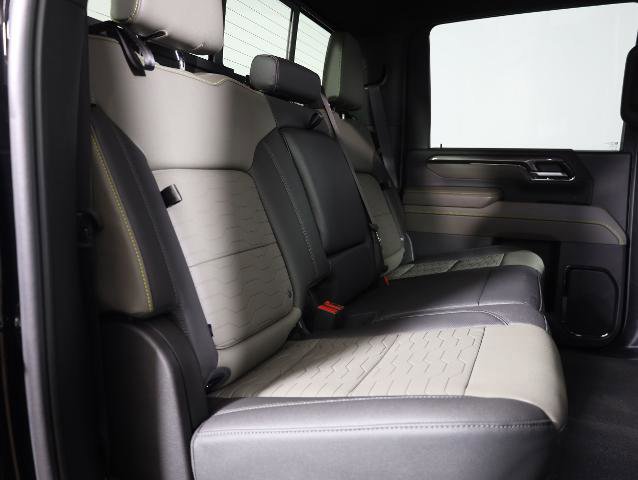 Used 2024 Chevrolet Silverado 2500 ZR2 w/ Technology Package image 10