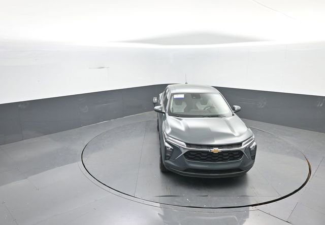 Used 2025 Chevrolet Trax LS w/ LS Convenience Package image 15