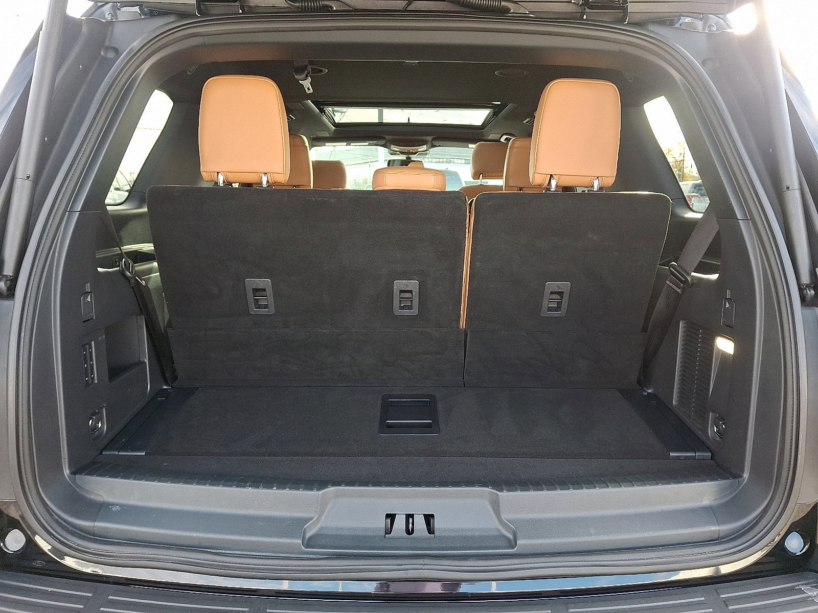 Certified 2024 Ford Expedition Platinum image 30