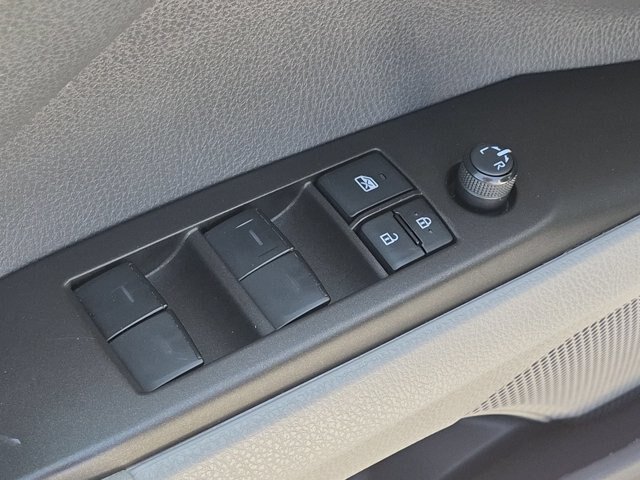 Used 2023 Toyota Camry SE FWD image 14