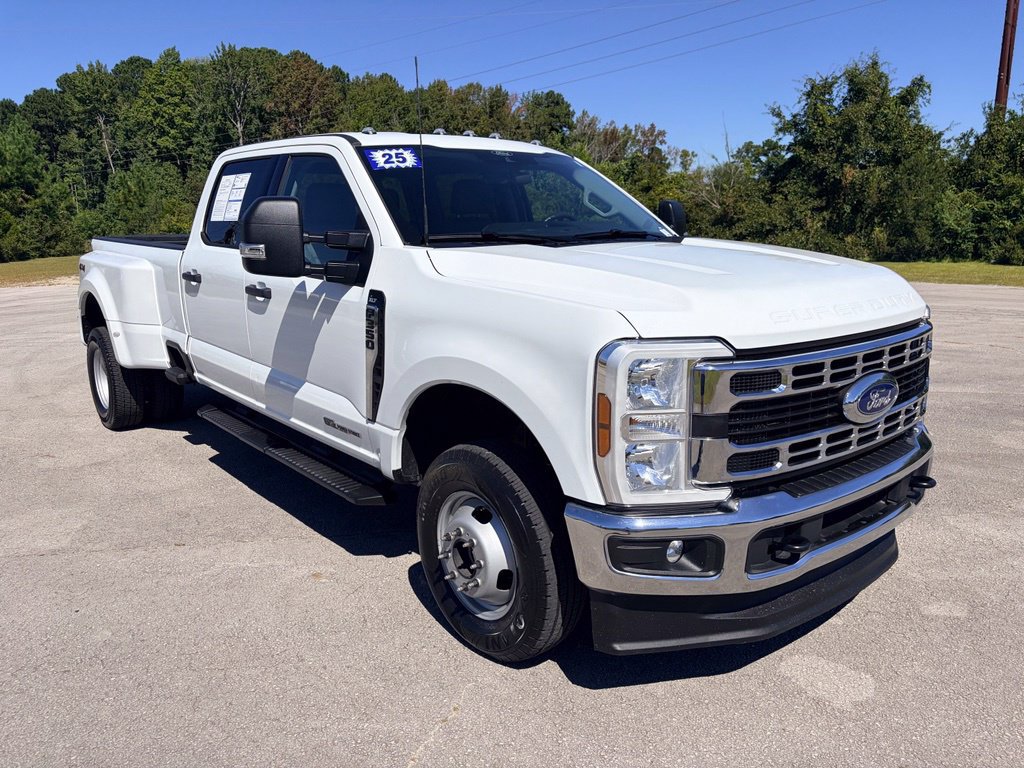 Certified 2025 Ford F350 XLT AWD/4WD image 2