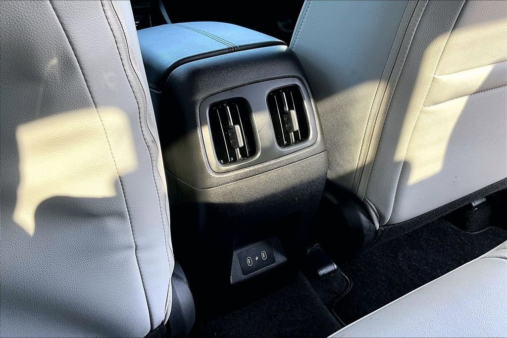 Used 2025 Hyundai Santa Cruz SEL FWD image 34