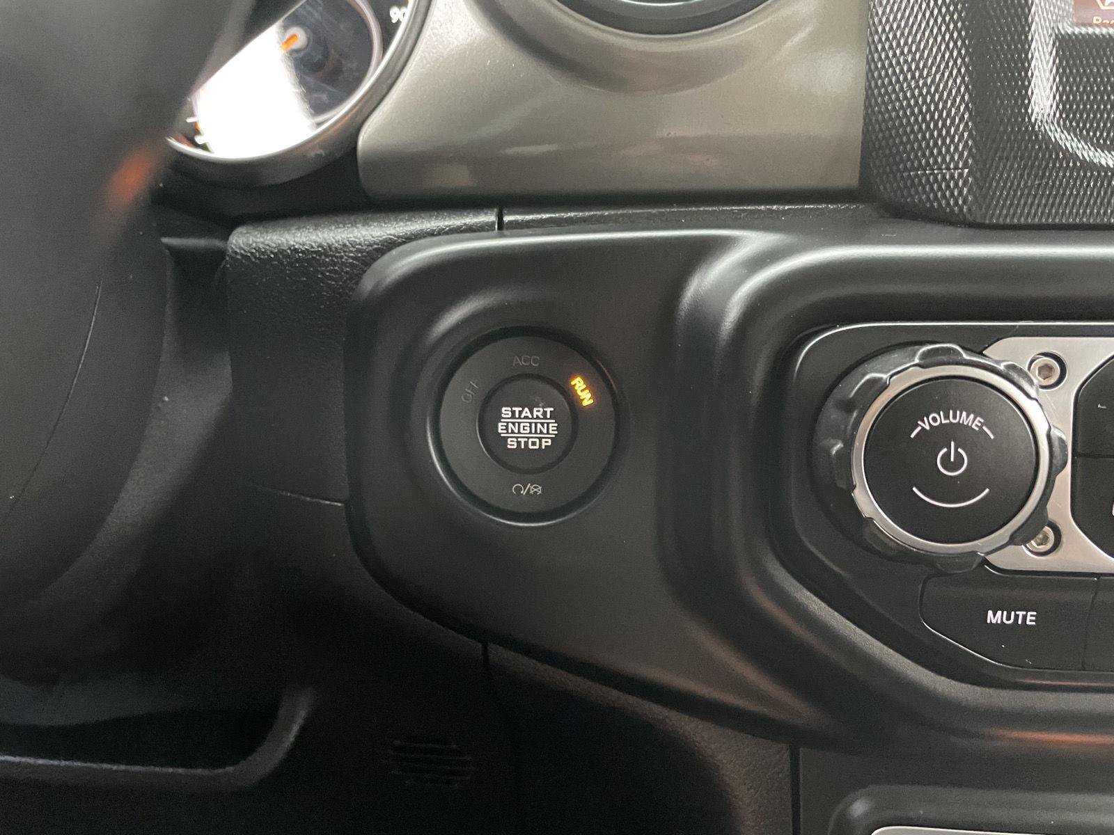 Used 2021 Jeep Gladiator Sport AWD/4WD image 24
