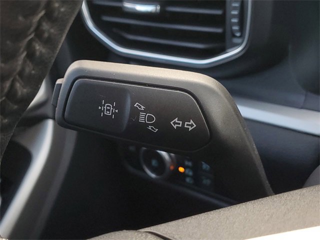 Certified 2022 Ford Explorer XLT w/ Equipment Group 202A image 17