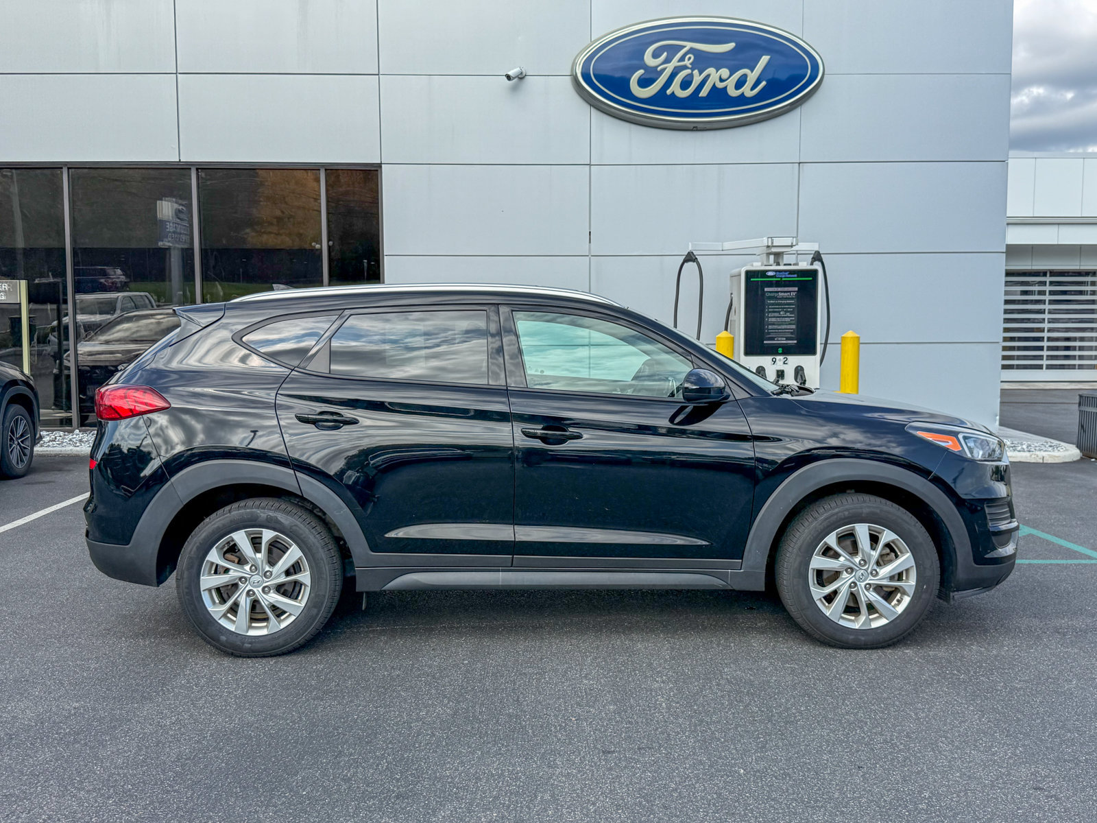 Used 2019 Hyundai Tucson Value w/ Cargo Package AWD/4WD image 7