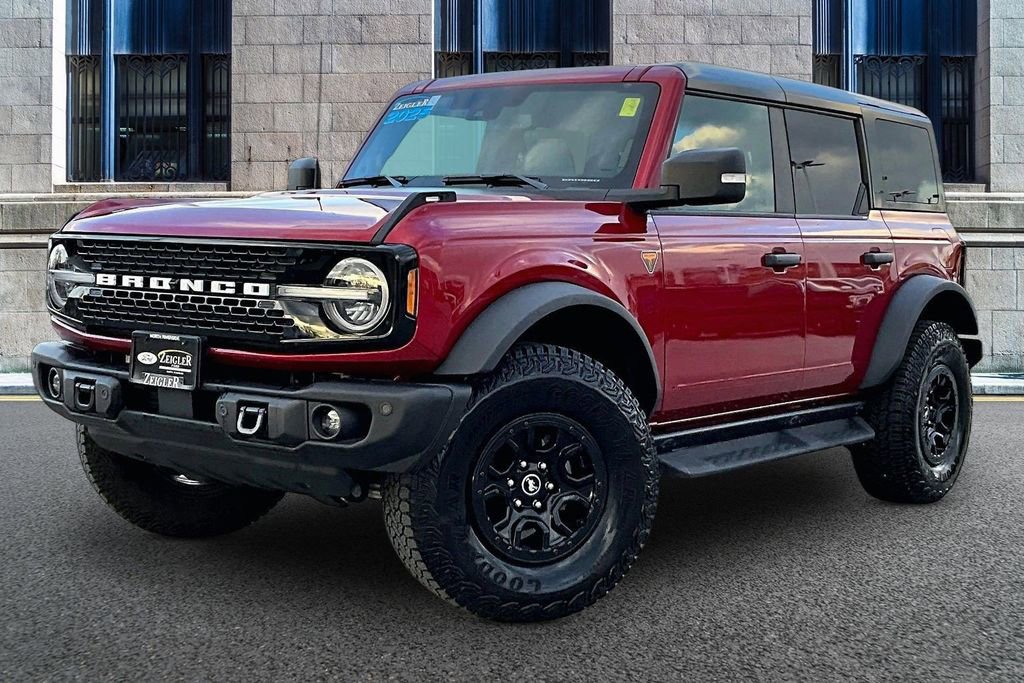 Certified 2025 Ford Bronco Badlands AWD/4WD video 2