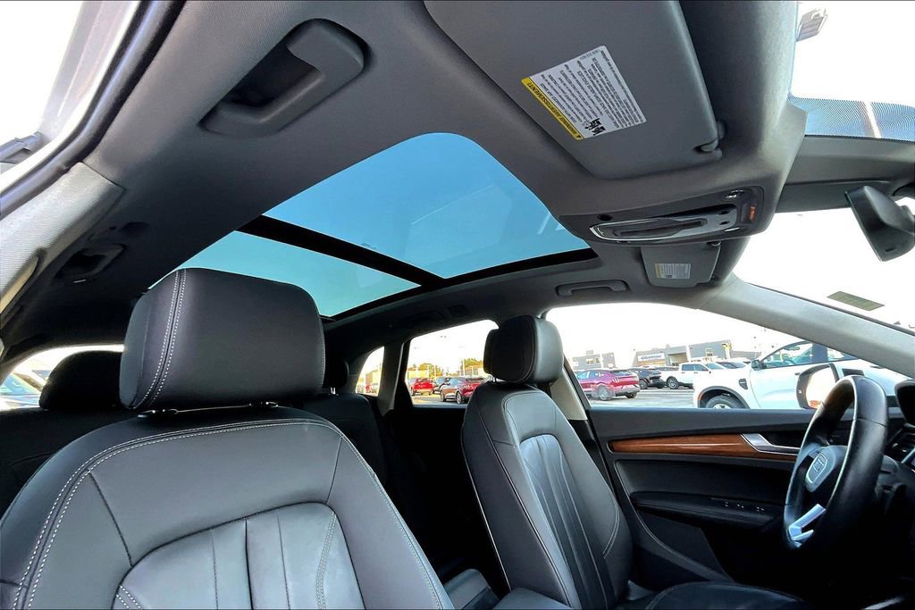 Used 2022 Audi Q5 2.0T Premium Plus AWD/4WD image 21