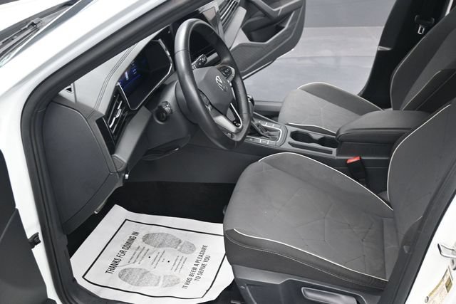 Used 2025 Volkswagen Jetta Sport FWD image 6