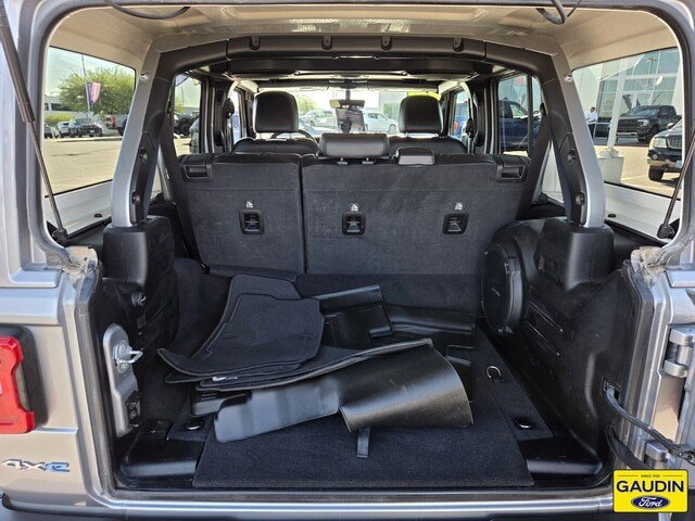 Used 2021 Jeep Wrangler Unlimited Sahara AWD/4WD image 14
