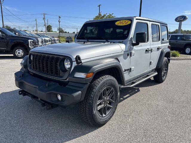 Used 2024 Jeep Wrangler Unlimited Sport AWD/4WD image 8
