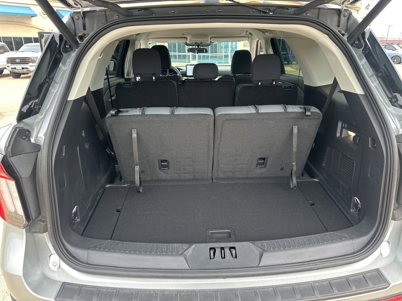 Certified 2025 Ford Explorer Active RWD image 14