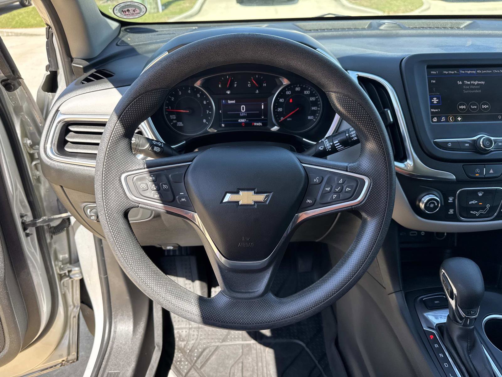 Used 2022 Chevrolet Equinox LS w/ LS Convenience Package image 22