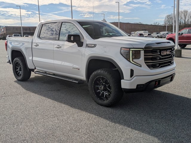 Used 2022 GMC Sierra 1500 AT4 w/ AT4 Preferred Package image 2