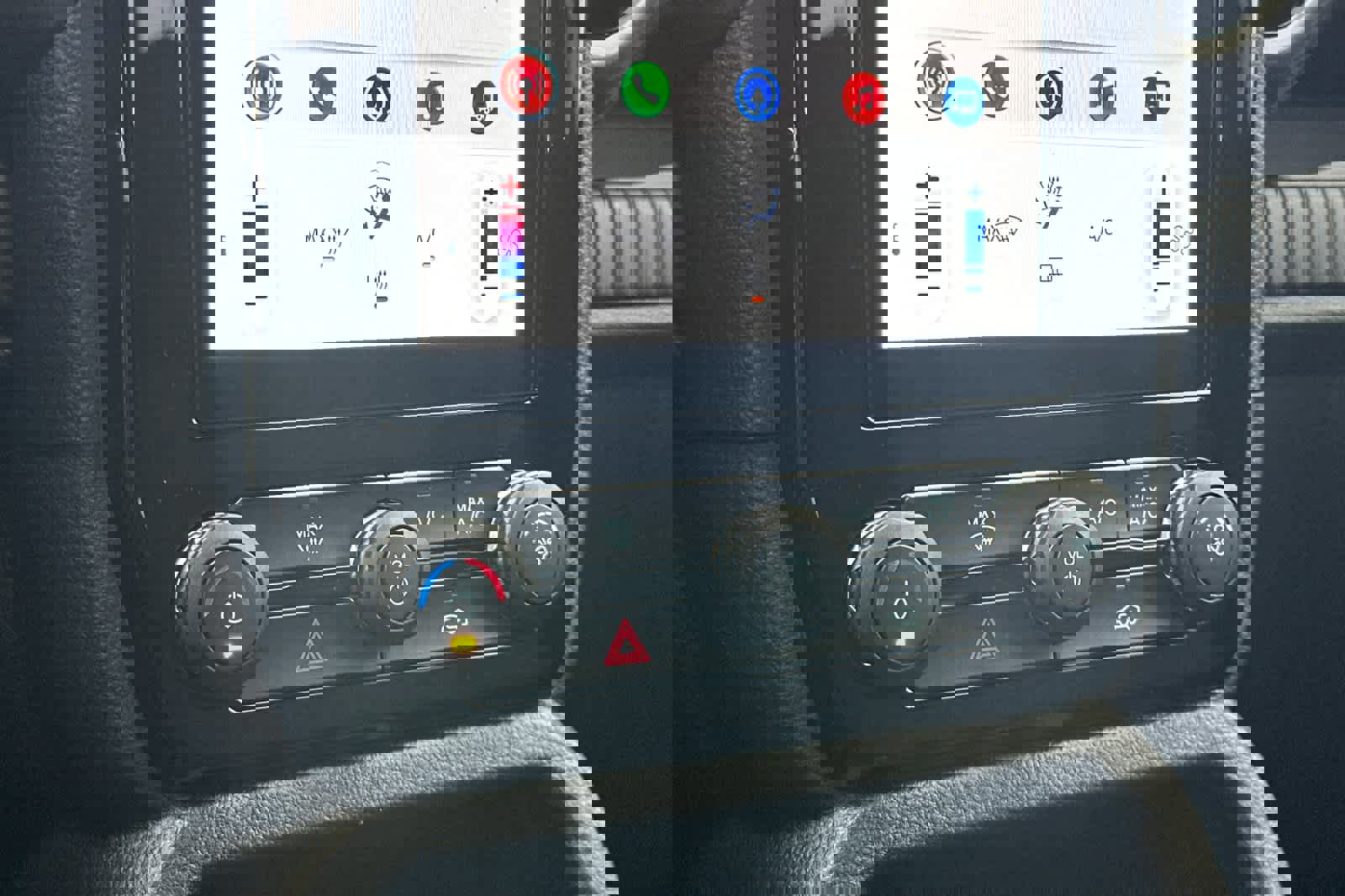 Certified 2025 Ford Ranger XLT w/ Chrome Accent Package image 19