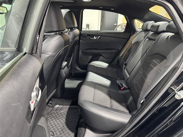 Used 2023 Kia Forte GT-Line w/ GT-Line Premium Package FWD image 32