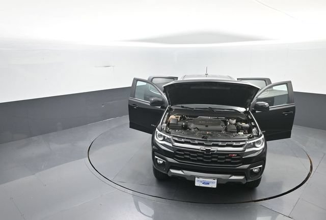Used 2022 Chevrolet Colorado Z71 AWD/4WD image 32