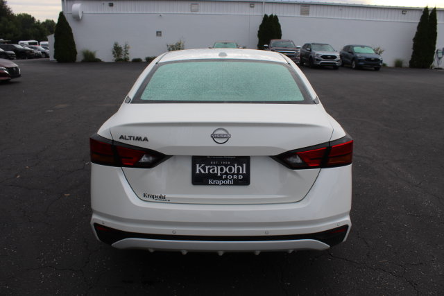 Used 2025 Nissan Altima 2.5 SV FWD image 16