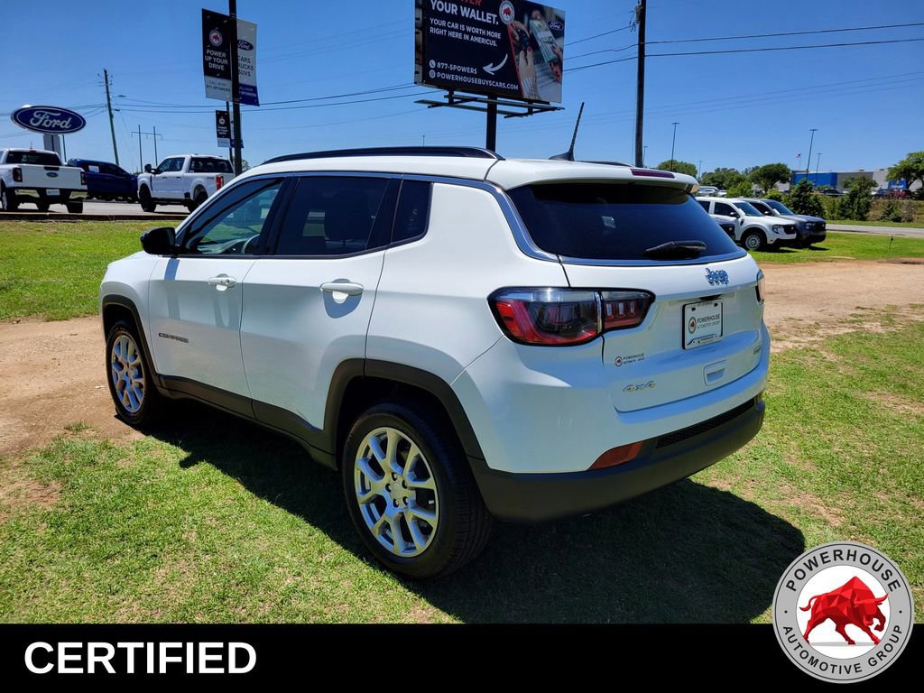 Used 2023 Jeep Compass Latitude AWD/4WD image 4