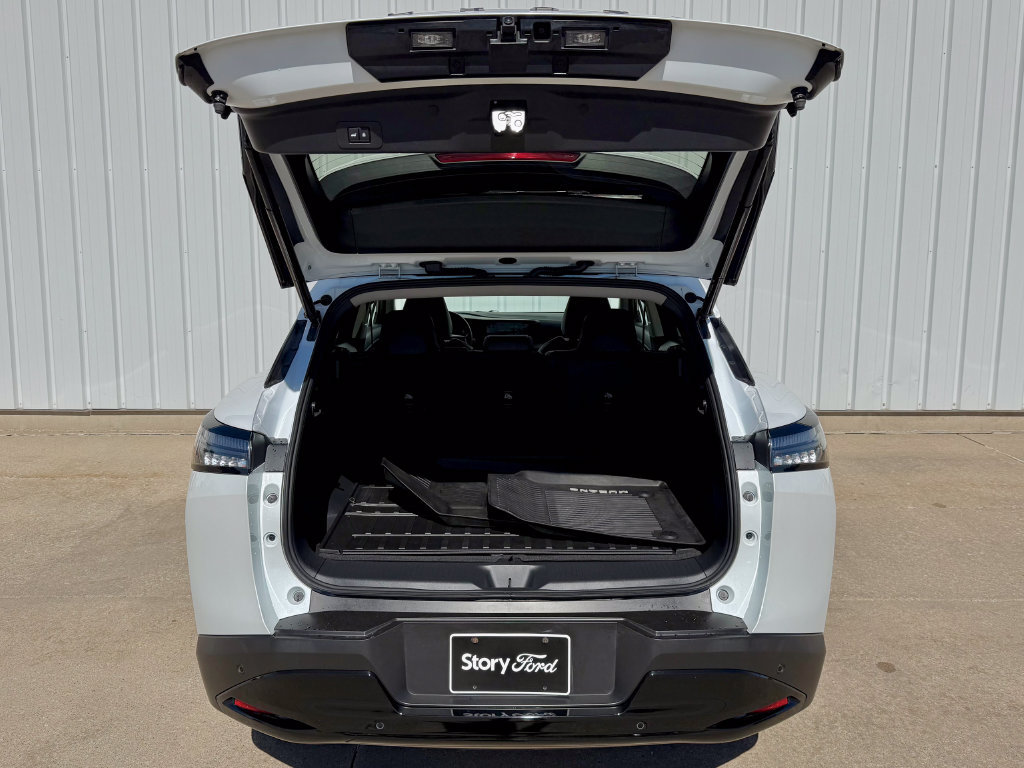 Used 2025 Nissan Murano SV AWD/4WD image 16