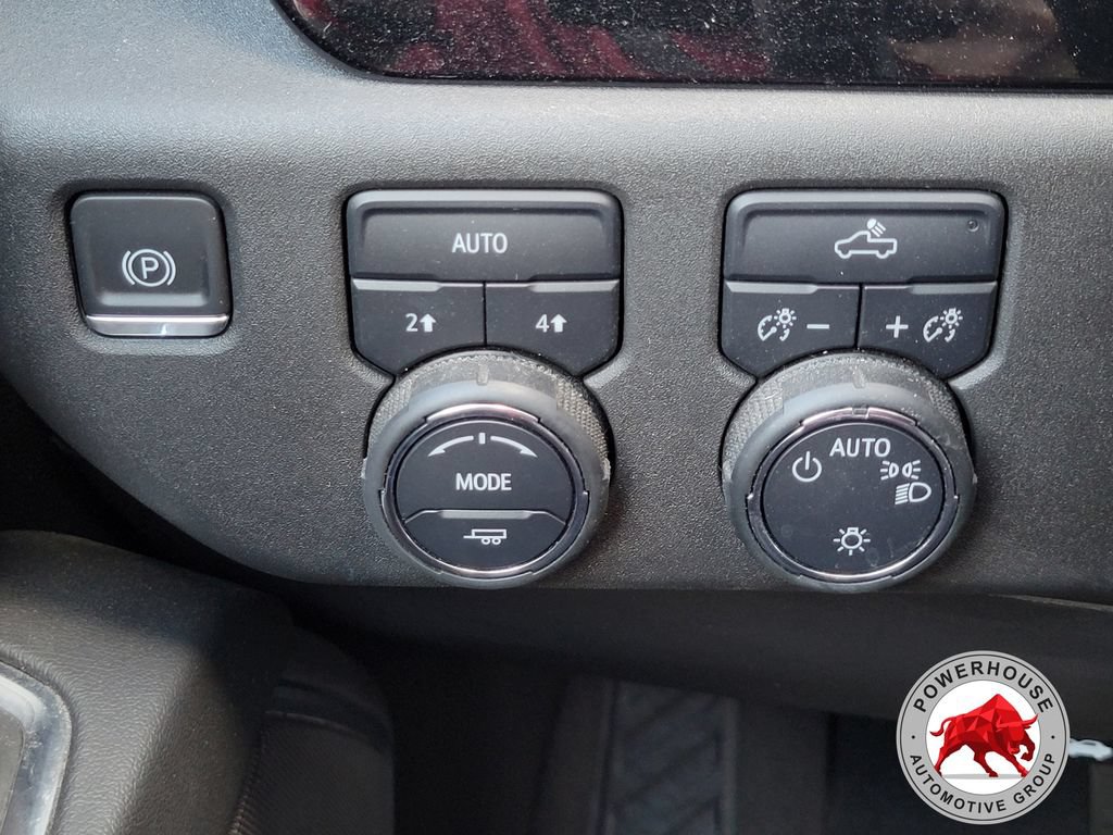 Used 2023 Chevrolet Silverado 1500 LT AWD/4WD image 27