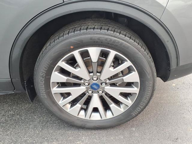 Certified 2022 Ford Escape Titanium w/ Class II Trailer Tow Package AWD/4WD image 7