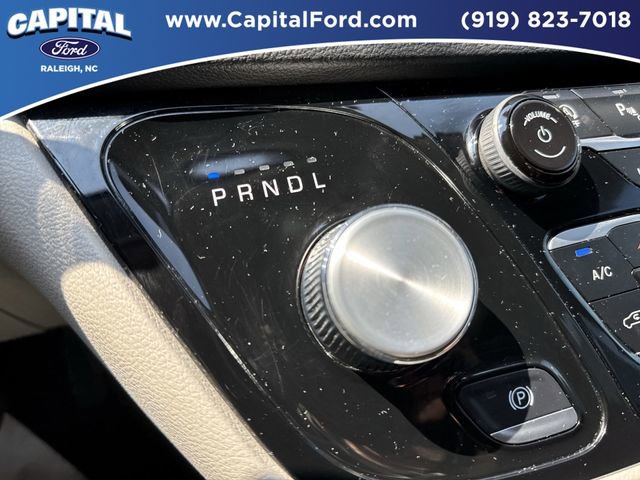 Used 2024 Chrysler Pacifica Touring-L FWD image 29