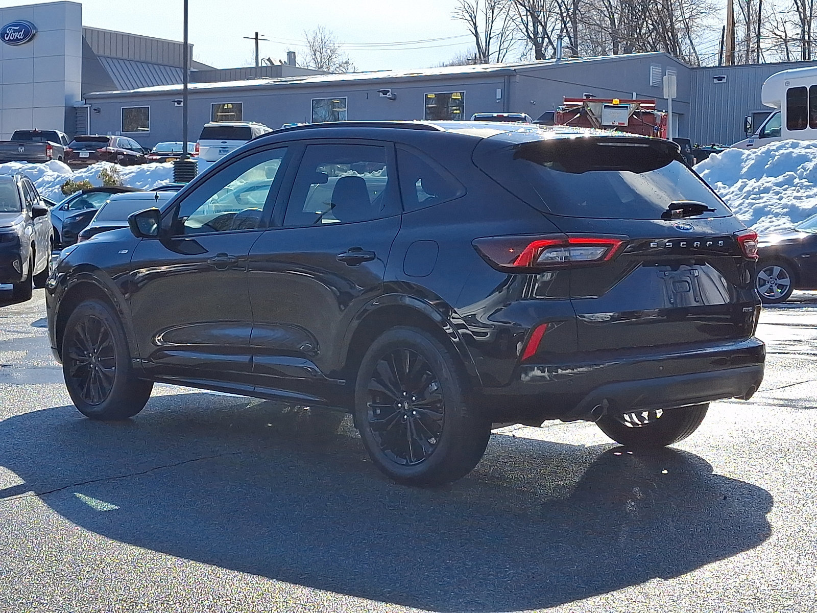 Certified 2025 Ford Escape ST-Line Elite w/ Premium Technology Package image 4