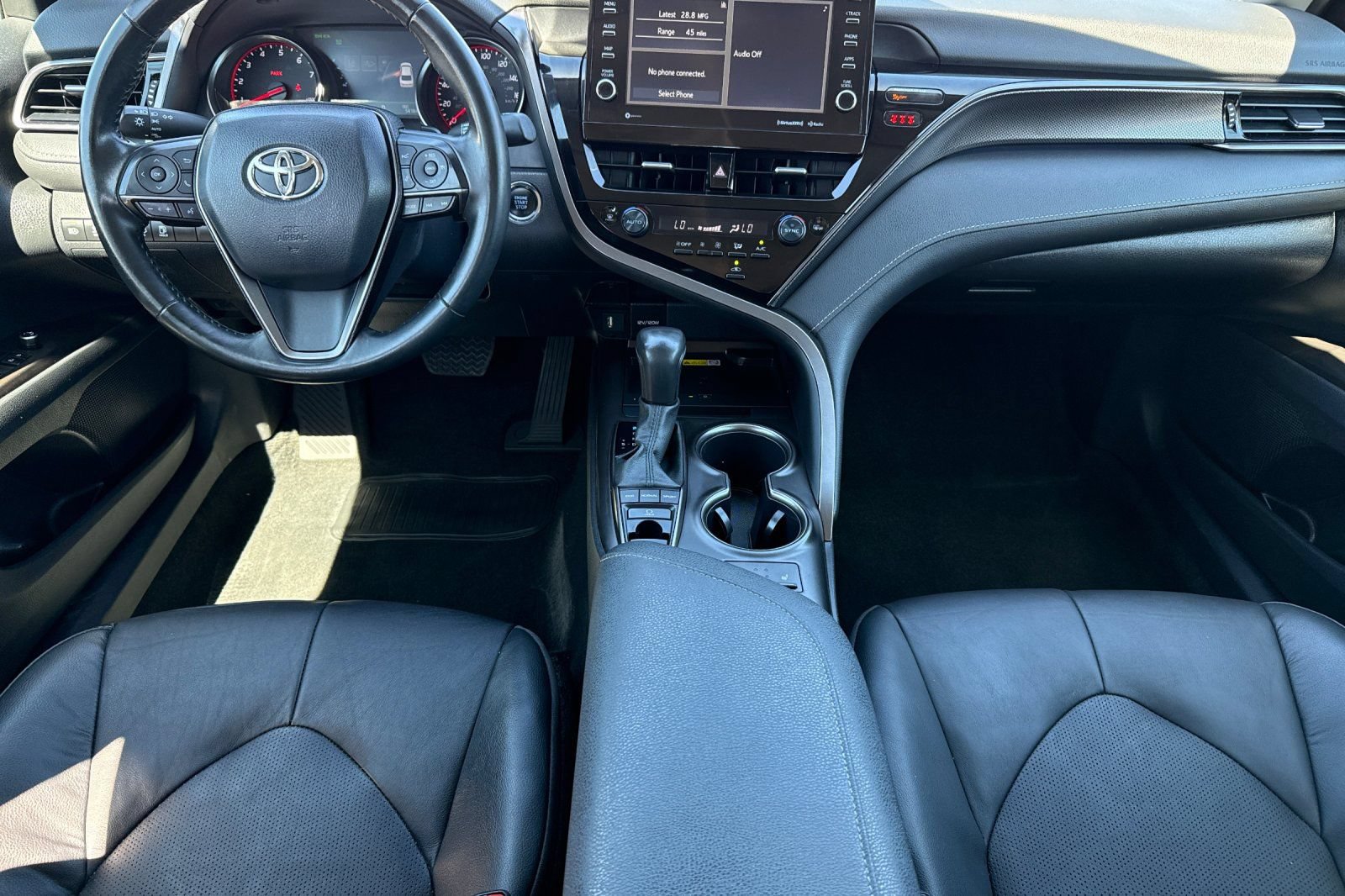 Used 2024 Toyota Camry XSE FWD image 15
