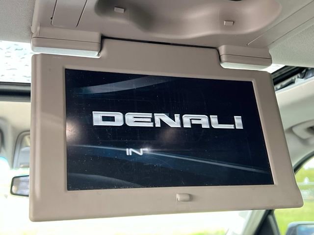Used 2019 GMC Yukon XL Denali w/ Open Road Package AWD/4WD image 17