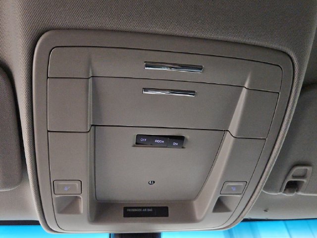 Used 2020 Chevrolet Tahoe LS AWD/4WD image 3