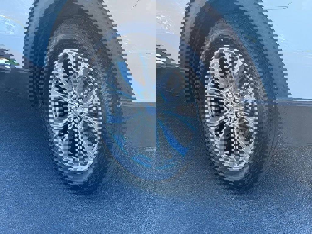 Certified 2023 Ford Explorer Limited image 10