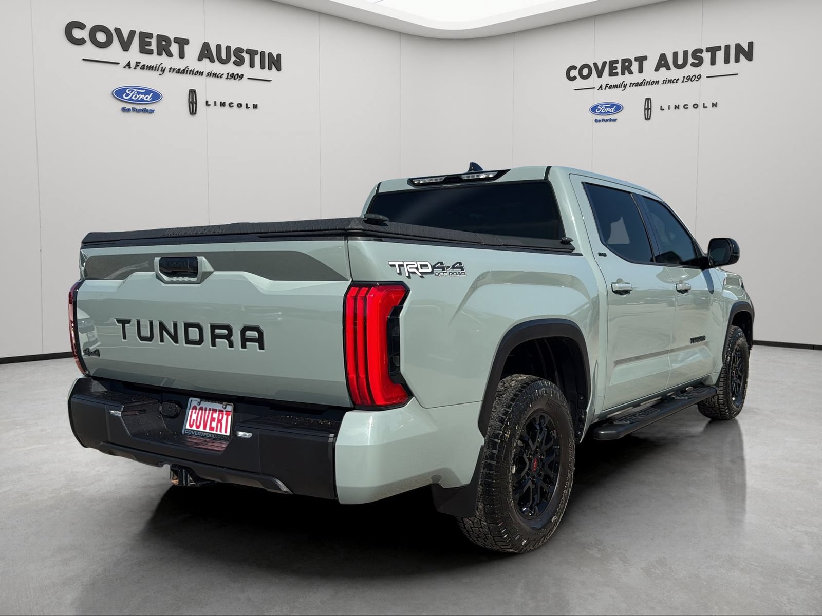 Used 2022 Toyota Tundra SR5 w/ TRD Off-Road Package AWD/4WD image 5