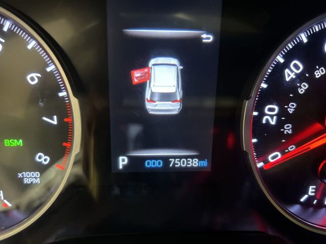 Used 2020 Toyota RAV4 XLE w/ Convenience Package FWD image 11