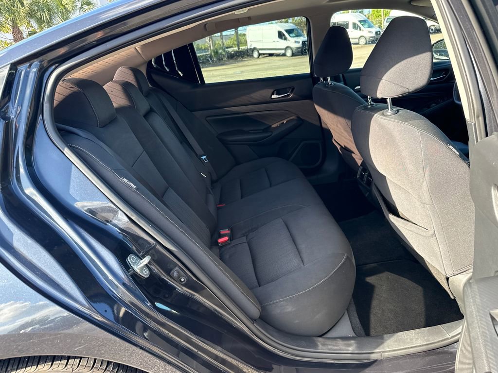 Used 2019 Nissan Altima 2.5 SV image 25