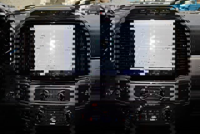 Certified 2022 Ford F250 Lariat w/ Lariat Ultimate Package image 6