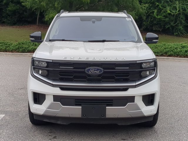 Certified 2025 Ford Expedition Platinum w/ Driver's Package AWD/4WD image 9
