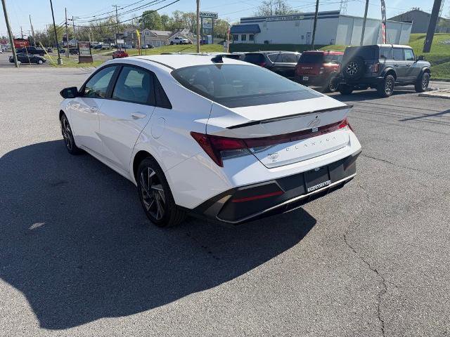 Used 2025 Hyundai Elantra Sport FWD image 3