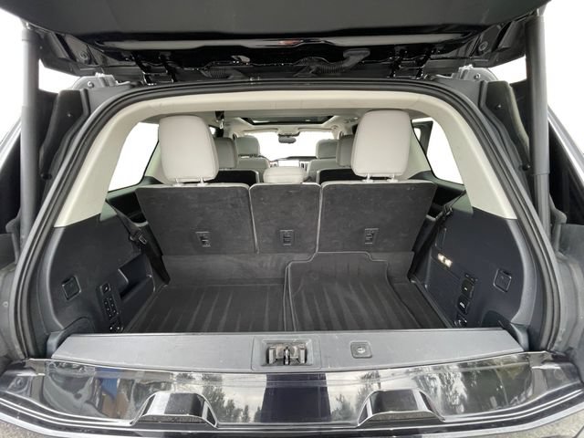 Certified 2025 Ford Expedition Active AWD/4WD image 19
