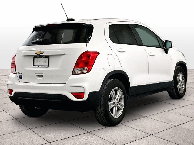 Used 2021 Chevrolet Trax LS w/ Tint and Cruise Package FWD image 11