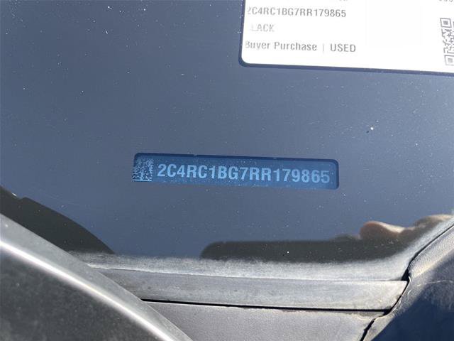 Used 2024 Chrysler Pacifica Touring-L FWD image 33