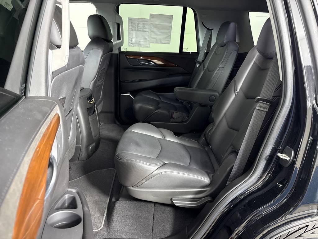 Used 2018 Cadillac Escalade 2WD image 39