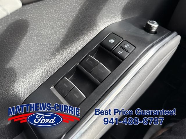 Used 2021 Toyota Highlander Platinum FWD image 27