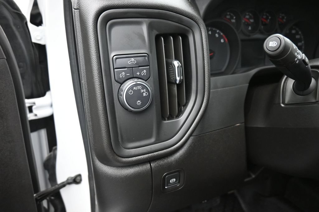 Used 2025 Chevrolet Silverado 1500 W/T w/ WT Value Package RWD image 12