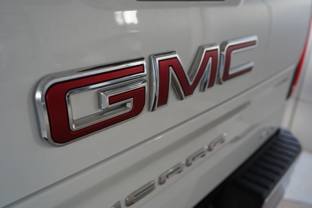 Used 2025 GMC Sierra 1500 SLT RWD image 5