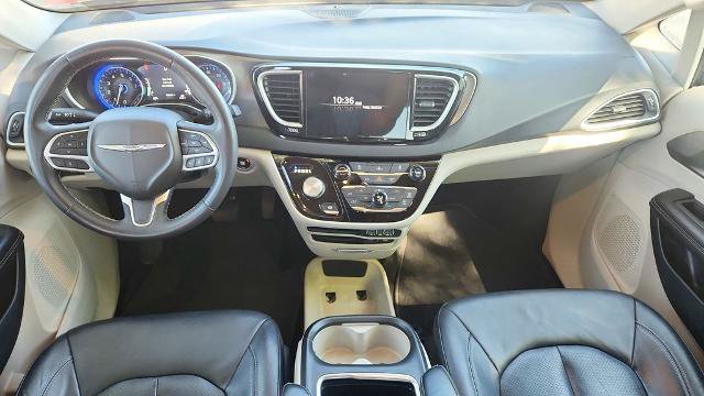 Used 2022 Chrysler Pacifica Touring-L image 26