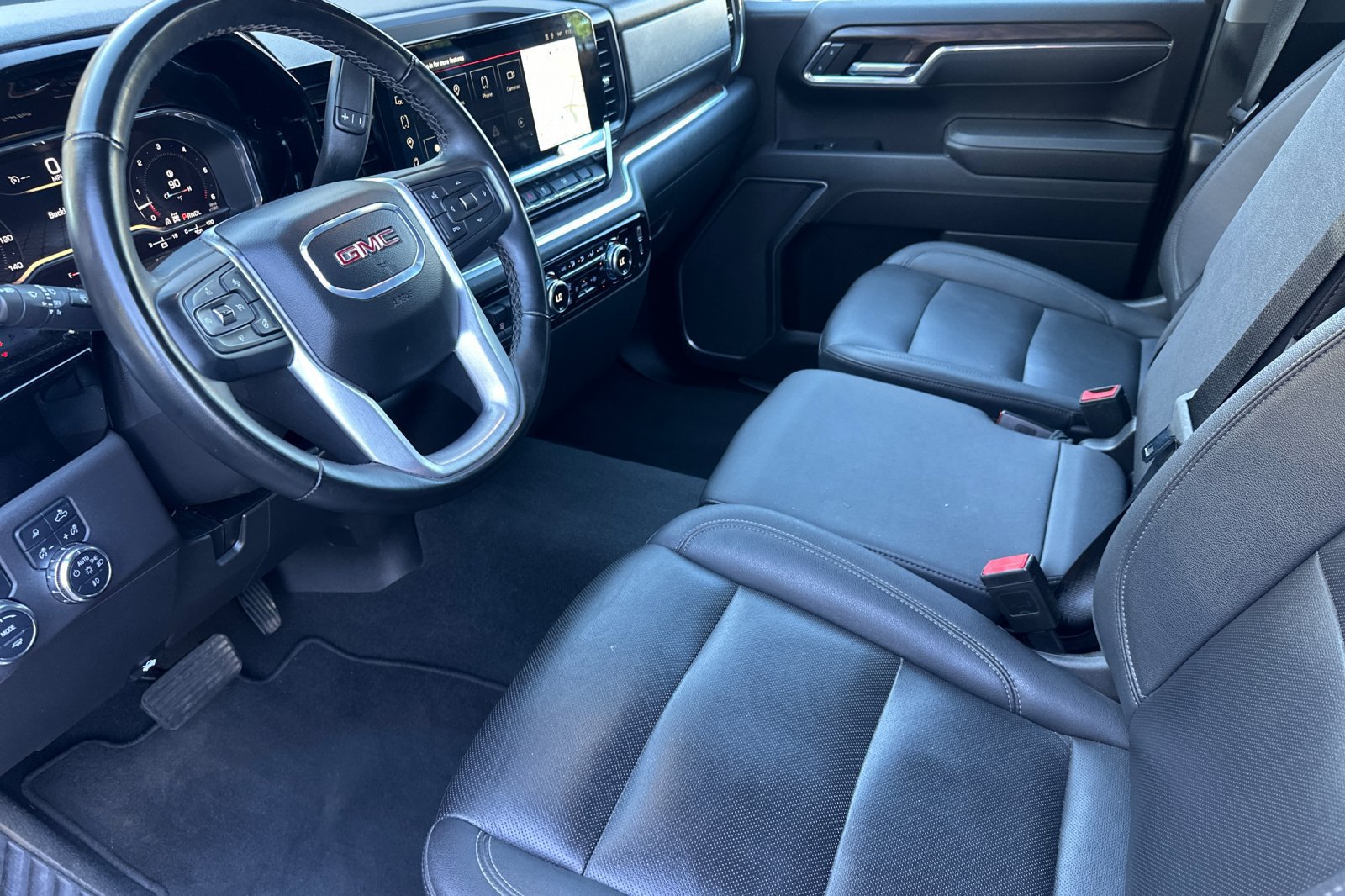 Used 2025 GMC Sierra 1500 SLT AWD/4WD image 9
