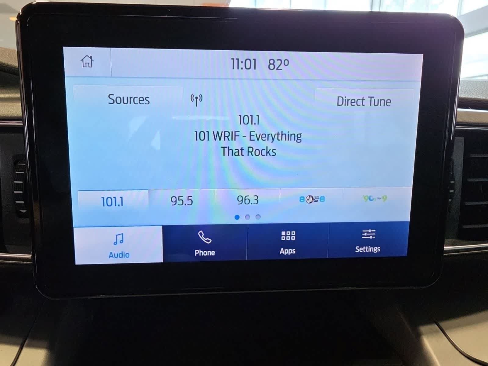 Certified 2021 Ford Explorer XLT w/ Equipment Group 202A AWD/4WD image 29