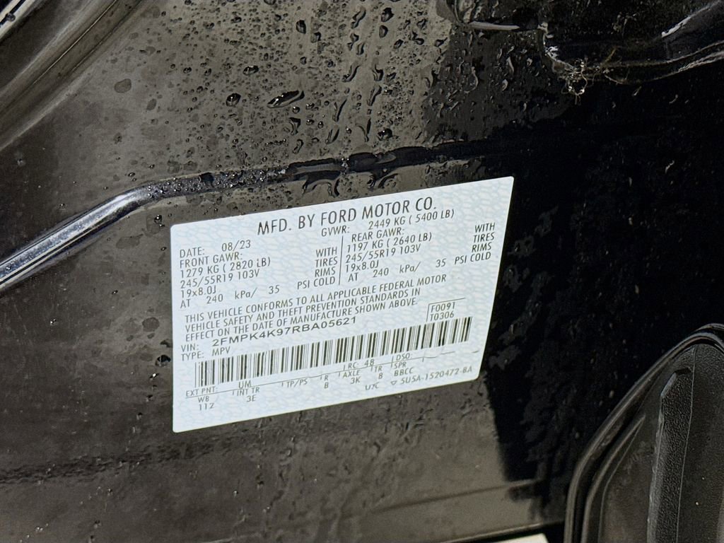 Certified 2024 Ford Edge Titanium image 32